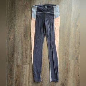 GUC Athleta Girl Stash Your Treasures Color Block Leggings, Size Large 12